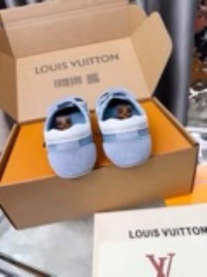 wholesale quality women louis vuitton sneakerina shoes model no. 555